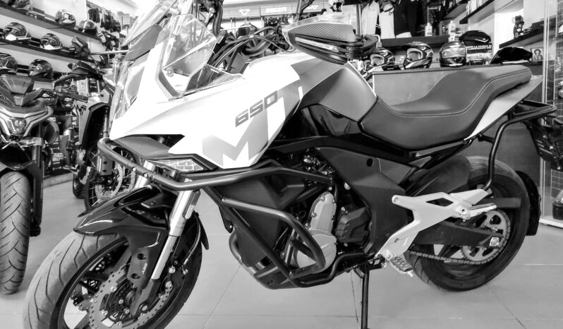 CF MOTO MT 650